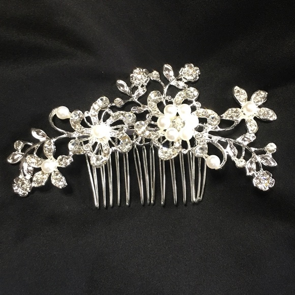 NWT Sparkling Rime-stone & Pearl Hair-Comb/ Pin - Picture 2 of 3